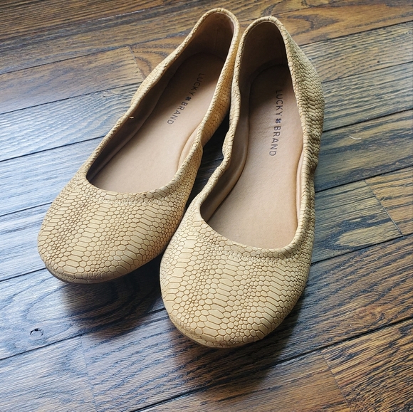 Lucky Brand ballet flats NWOT - Picture 1 of 6